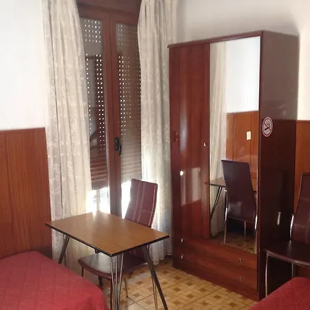 בית הארחה Estefania סלאמנקה